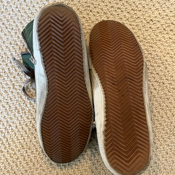 Golden Goose Superstar high tops. Great used condition. Cool color way.  Size 42 - Picture 4 of 6